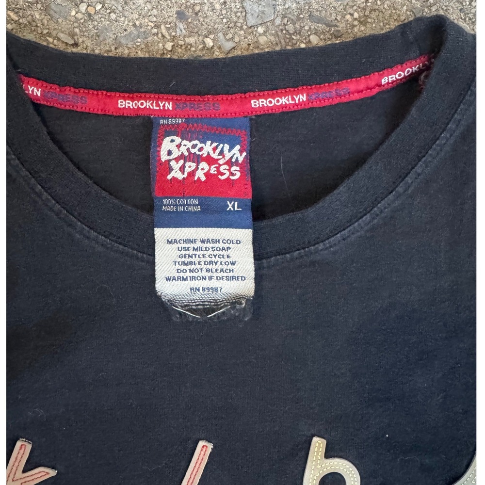 Brooklyn Xpress Mens XL Black Graphic Tee BKLYN Scattered Letter Print T-Shirt - Picture 2 of 4